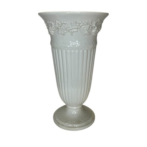 Wedgwood Embossed Queensware Vase, grape & vine motif upper rim Cream - Picture 7 of 9